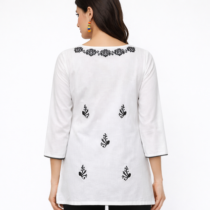URBAN GRACE – WHITE SHORT KURTI