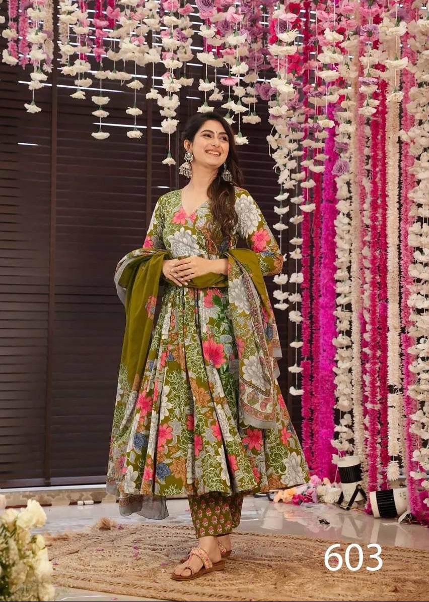 MNK1876‑Exclusive‑MaslinSilk‑KurtiPantDupatta‑GreenFloralFestivalStyle.jpg

