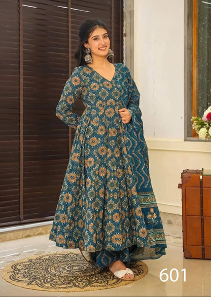 MNK1876‑BestSelling‑MaslinSilk‑KurtiPantDupatta‑TealGreenGoldEnsemble.jp