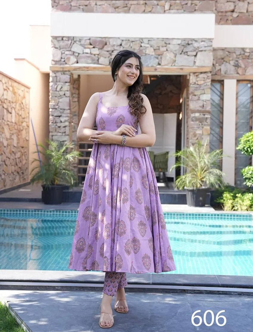 MNK1876‑Exclusive‑MaslinSilk‑KurtiPantDupatta‑LavenderFestivalCollection.jpg