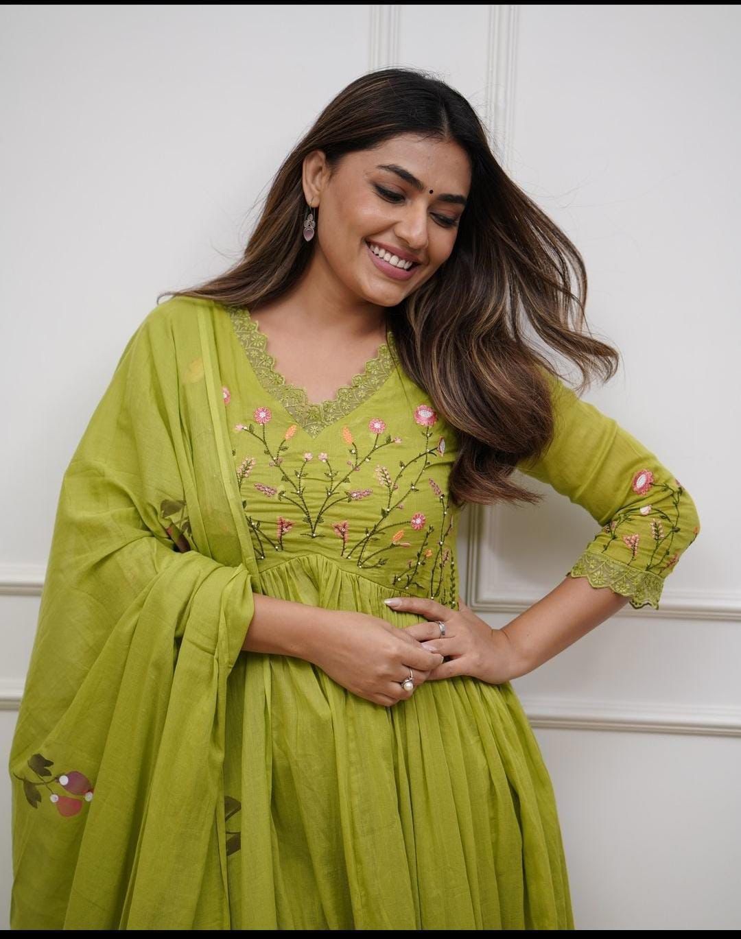 Mehendi Green Flared Anarkali Kurta Pant Set with Embroidered Floral Bodice