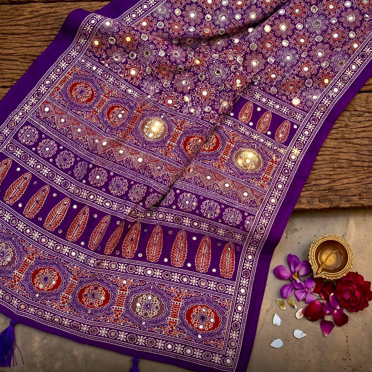 Soft Crepe Silk with Beautiful Ajarkh Print in Saree-LH001