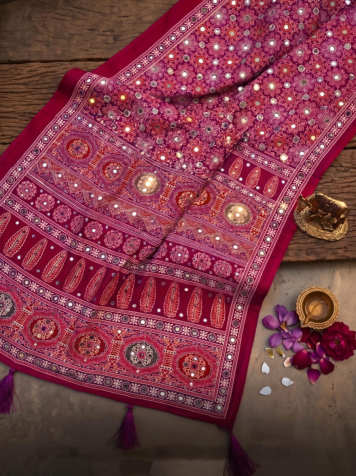 Soft Crepe Silk with Beautiful Ajarkh Print in Saree-LH001