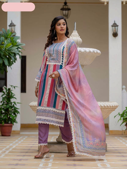 Women's Rayon Slub Printed straight kurta with & Pant and &Chinon Printed Lace Border Dupatta- MNK1816